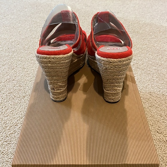 UGG Tawnie 1000404 W Koi shoe worn 1 time. Size 6. - Picture 7 of 8